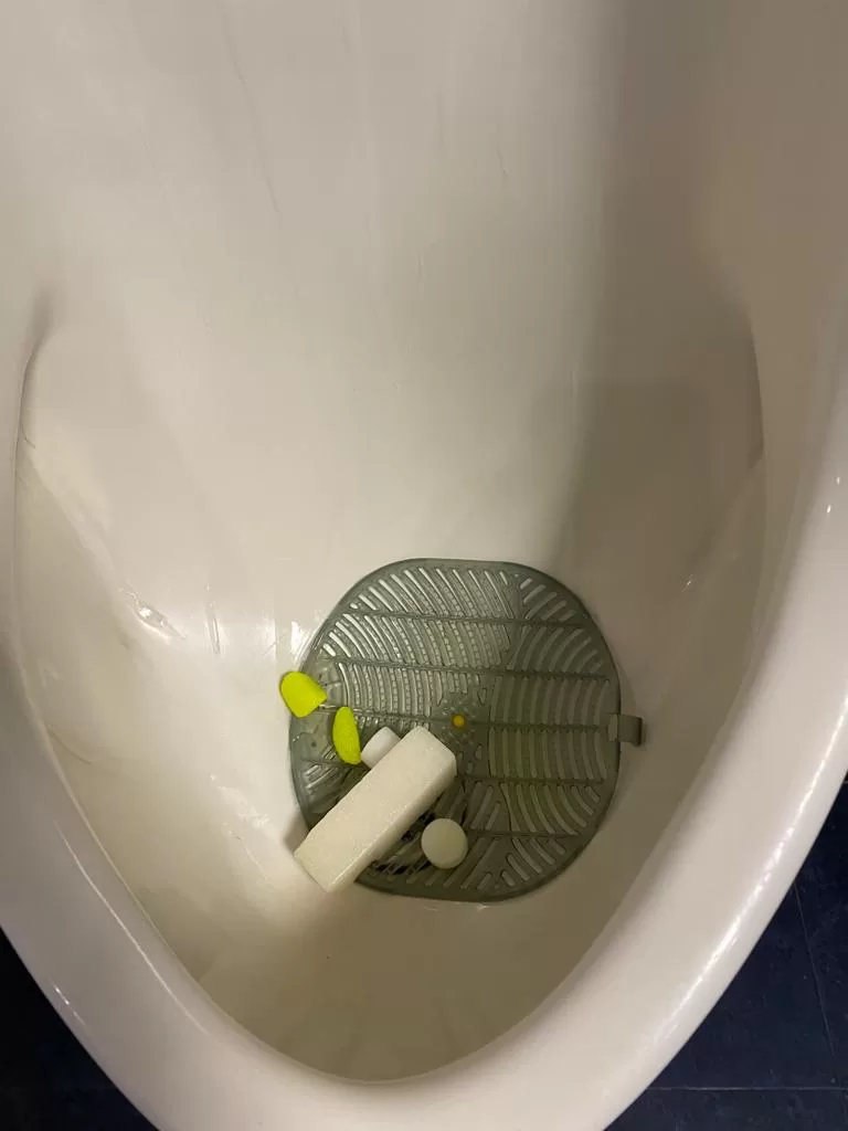 Urinal With Camphor Bar & Urinal Mat!